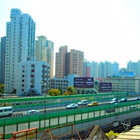 7Days Inn Shanghai Caobao Road Metro Station 外观 照片
