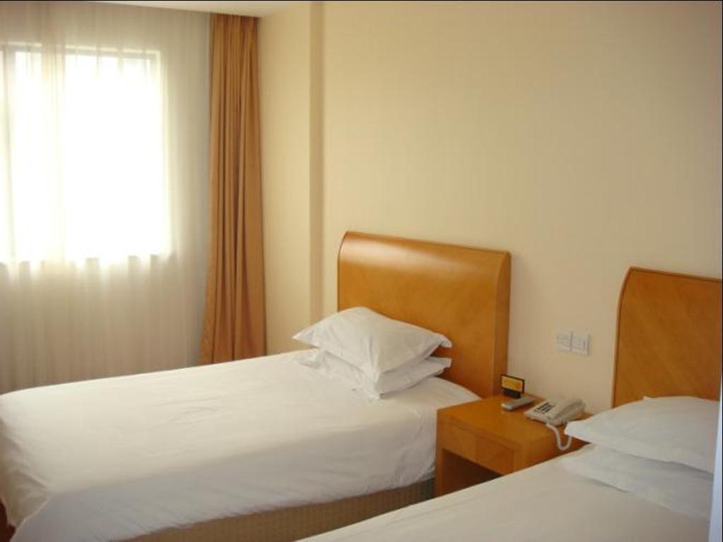 7Days Inn Shanghai Caobao Road Metro Station 外观 照片