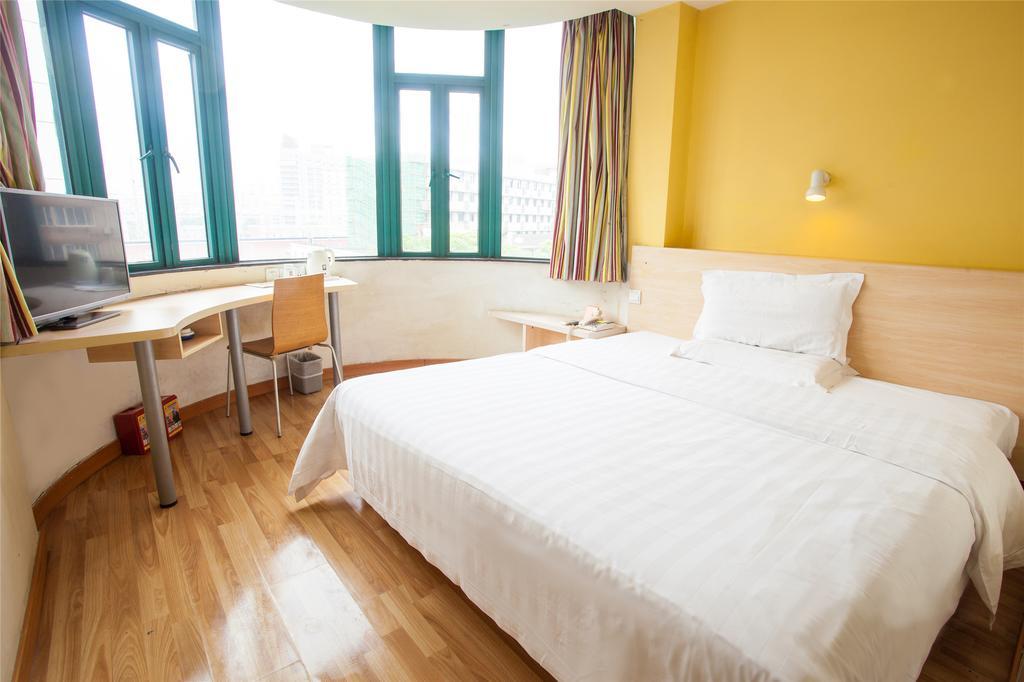 7Days Inn Shanghai Caobao Road Metro Station 客房 照片
