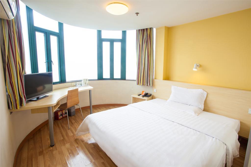 7Days Inn Shanghai Caobao Road Metro Station 客房 照片