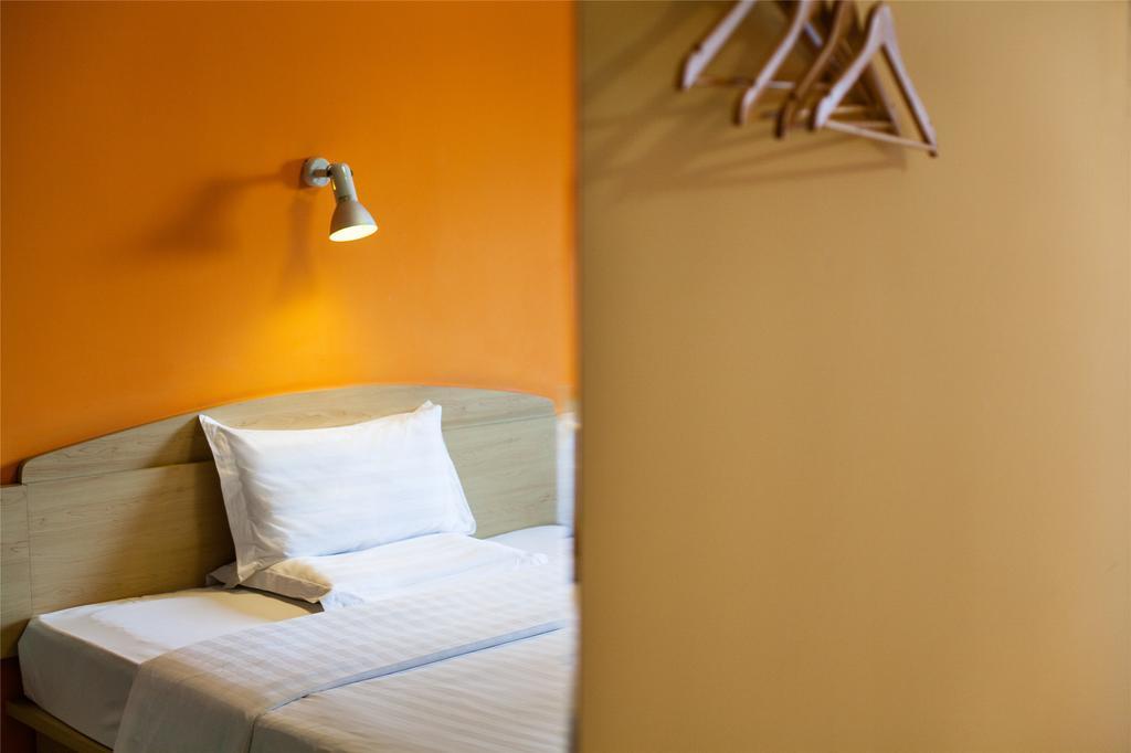 7Days Inn Shanghai Caobao Road Metro Station 外观 照片